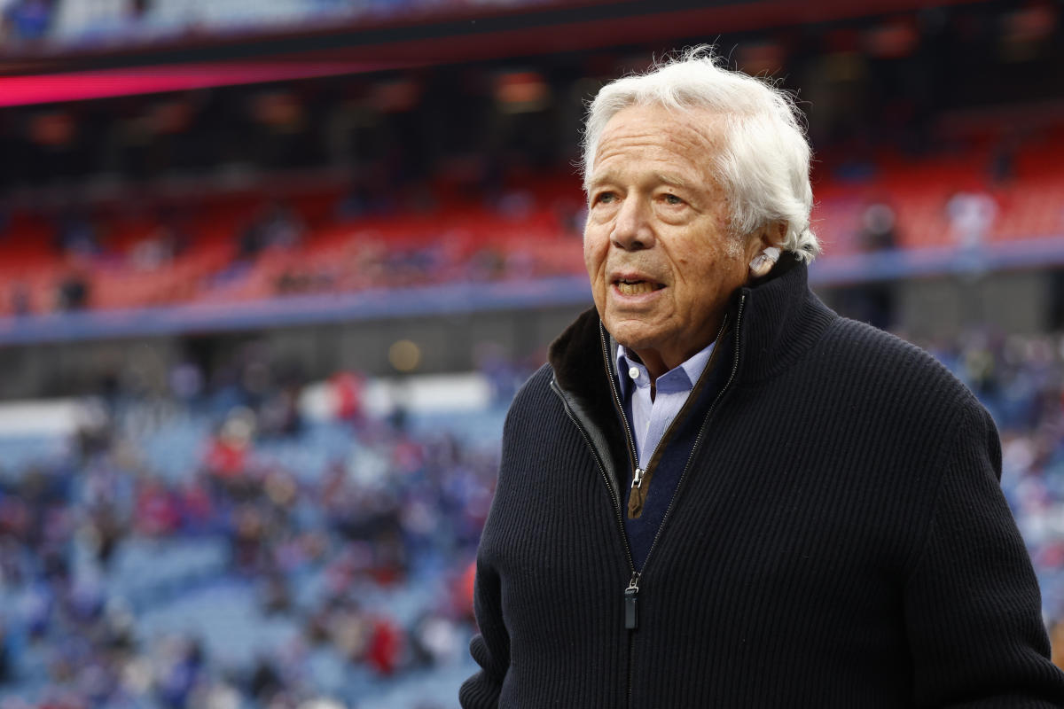 Patriots owner’s ad campaign takes on antisemitism