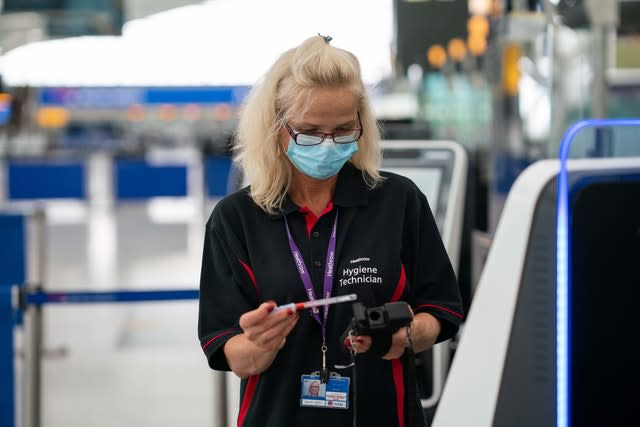 UV cleaning robots introduced at Heathrow