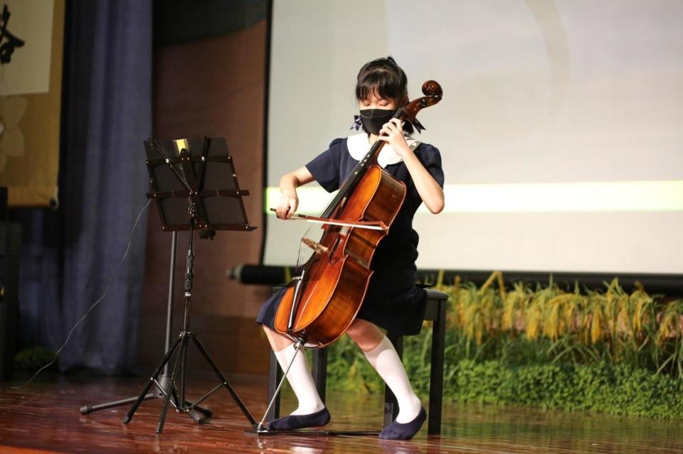 學員戴翠萱大提琴表演
