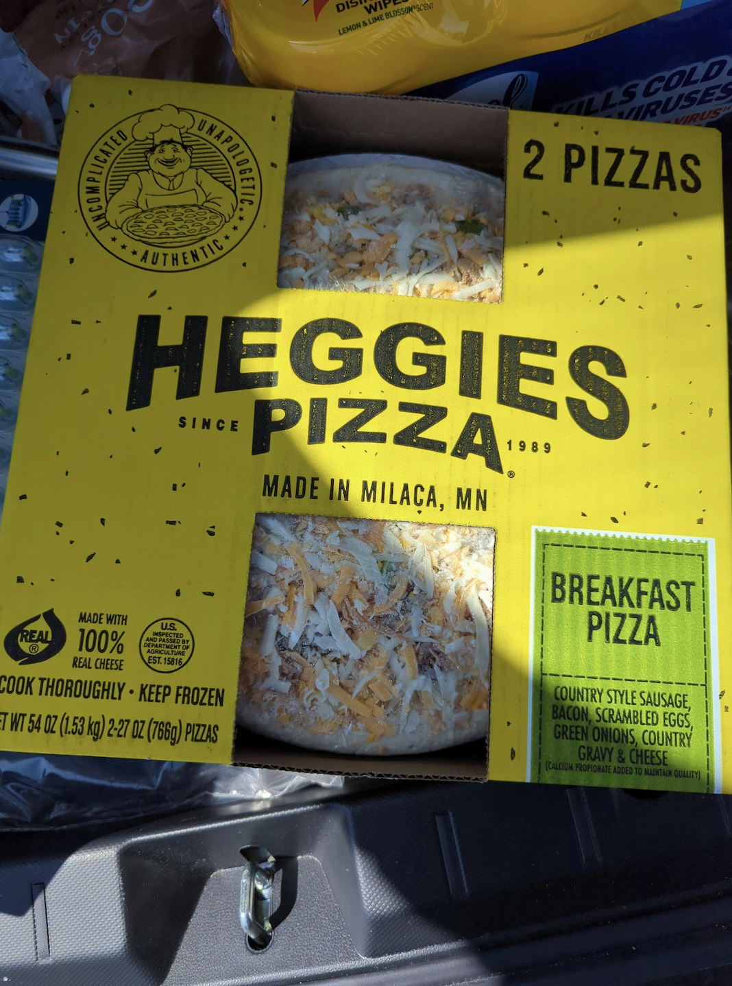 Reddit screenshot of Minnesota's famous frozen pizza, Heggies.