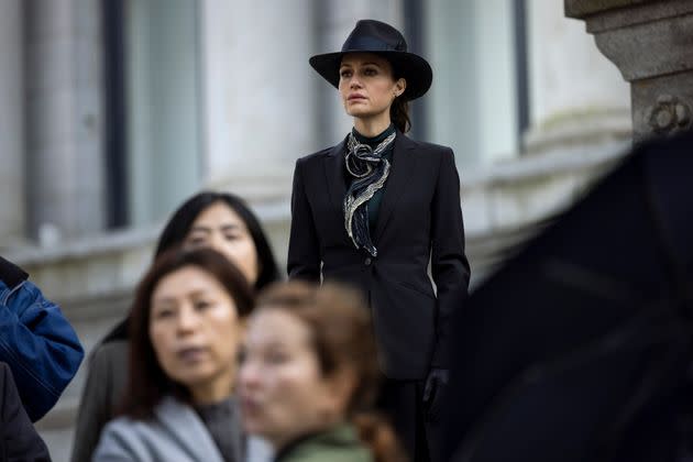 Carla Gugino as Verna in the final episode of Fall Of The House Of Usher