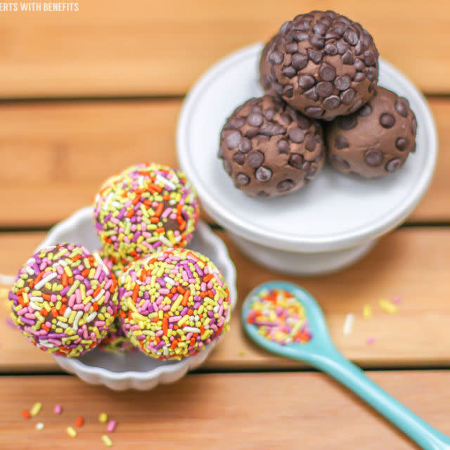 Healthy Chocolate Fudge Truffles