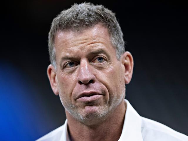 How Hall of Fame QB Troy Aikman Stays Fit Over 50 - Muscle & Fitness