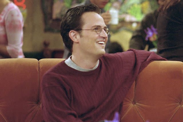 Friends' coffee shop Central Perk will honor Matthew Perry - Los