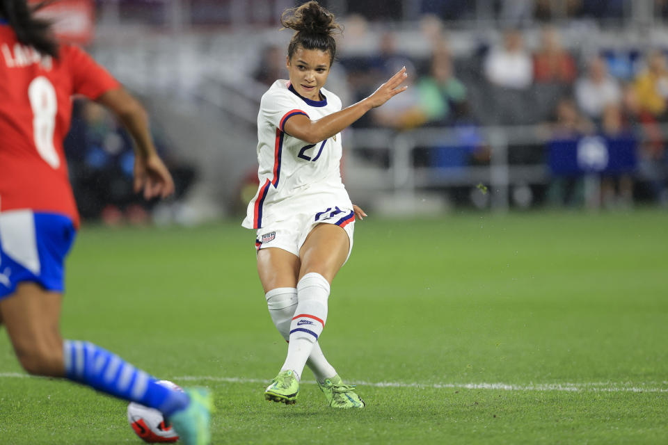 United States forward Sophia Smith (27) scores a goal on a kick during the first half of an international friendly soccer match against Paraguay, Tuesday, Sept. 21, 2021, in Cincinnati. (AP Photo/Aaron Doster)