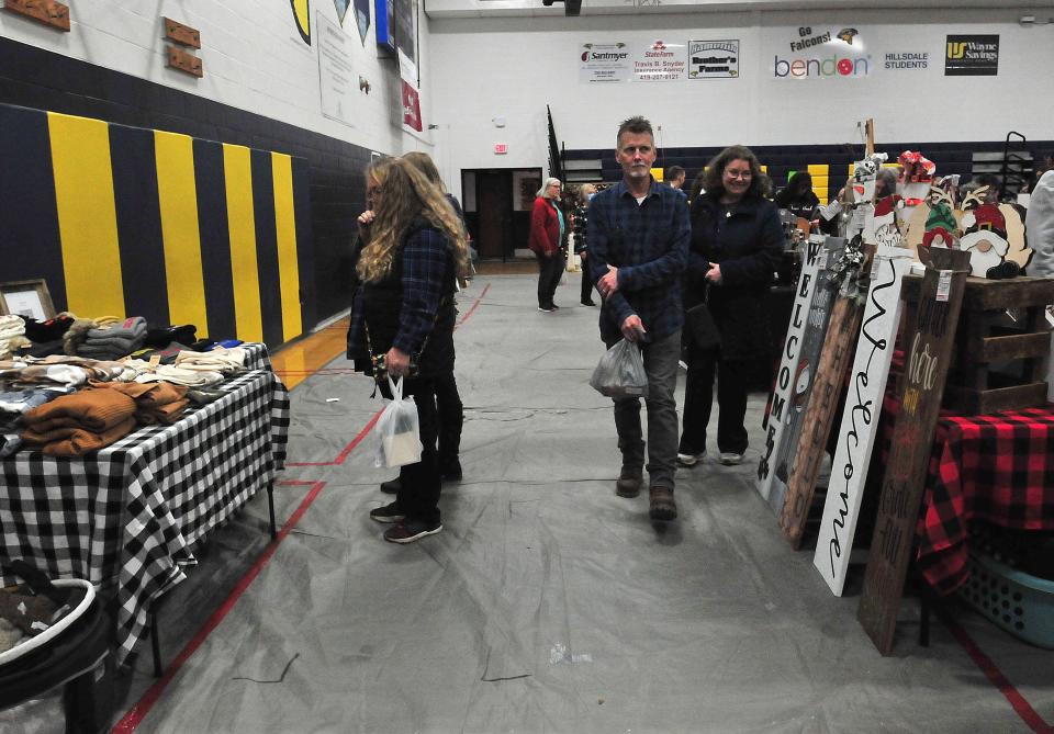 Proceeds from the 48th annual Hillsdale Arts and Craft Festival held over the weekend will benefit the junior class prom at Hillsdale High School.