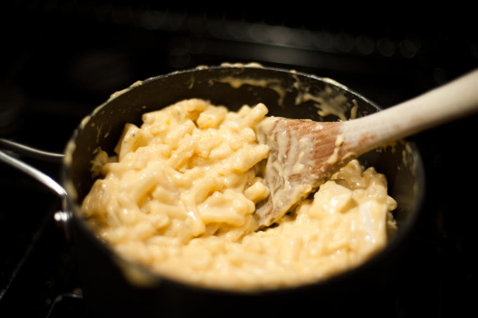 Mac 'n' cheese in a pot