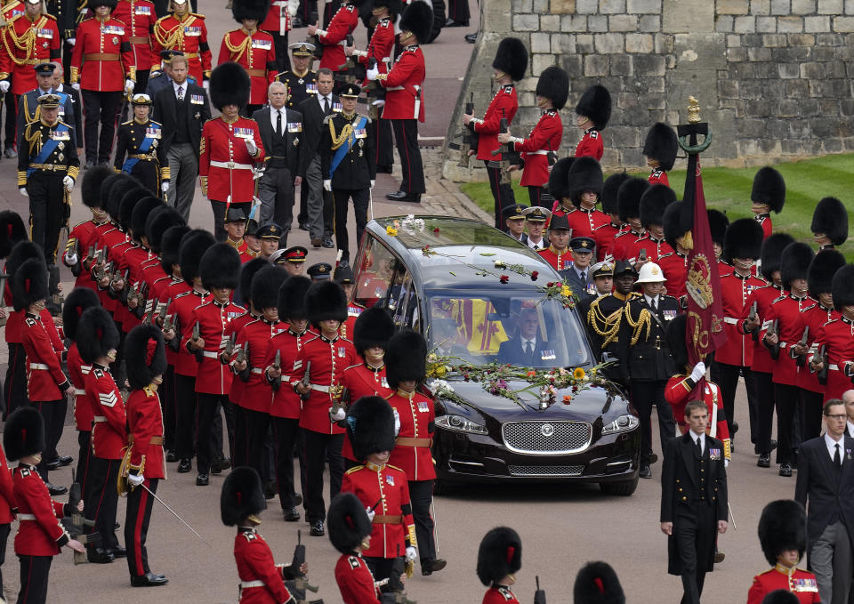 AUF DEM WEG NACH SCHLOSS WINDSOR