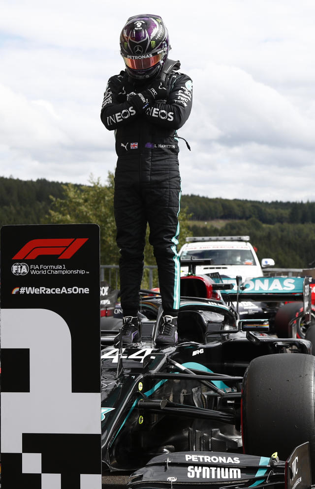 Hamilton dedicates F1 pole position to Chadwick Boseman - Yahoo Sports