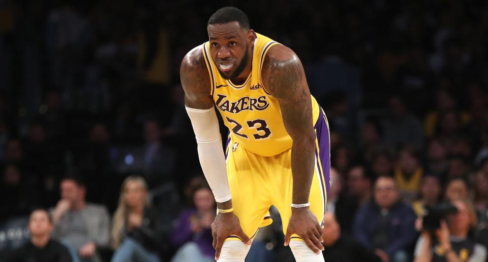 Les playoffs s’éloignent encore un peu plus pour LeBron James et les Lakers