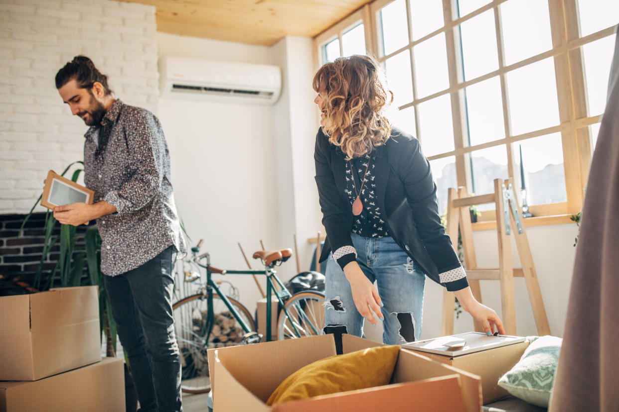 Living together isn't the best decision for all longtime couples, therapists say. (Photo: South_agency via Getty Images)