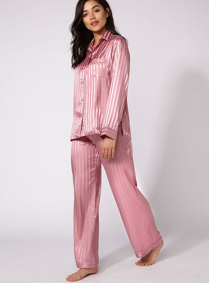 <p><a rel="nofollow noopener" href="http://www.bouxavenue.com/vivian-satin-pyjamas-pink--mix/201773-20px" target="_blank" data-ylk="slk:Boux Avenue, £40;elm:context_link;itc:0;sec:content-canvas" class="link ">Boux Avenue, £40</a> </p>