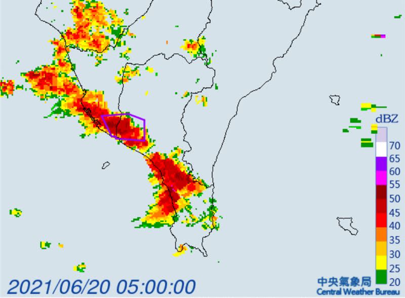 氣象局針對高屏發布大雷雨警訊。（圖／中央氣象局）