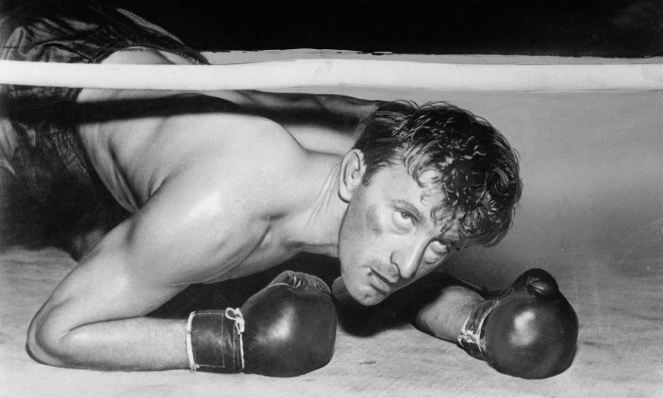 Kirk Douglas as Midge Kelly in Champion, 1949.