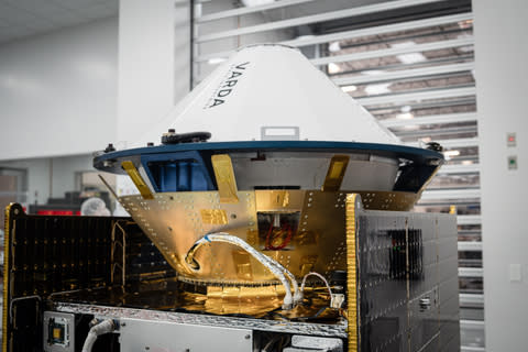 Pictured, Varda Space Industries, Inc.'s second payload integrated onto Rocket Lab's Pioneer spacecraft at the company's Spacecraft Production Complex and headquarters in Long Beach, California. (Photo: Rocket Lab)