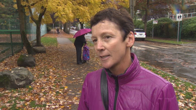 Advance polls: long lines repeated on Day 2 in B.C.