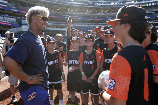 Dodgers quiet Timmy Trumpet for now, beat Mets 4-3