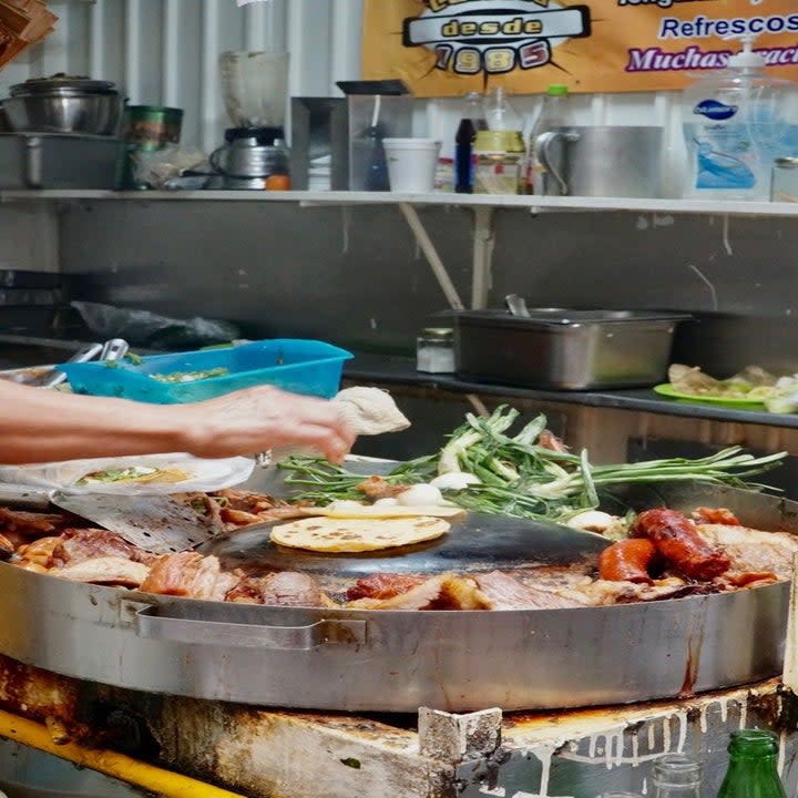 A street food taco stand in CDMX.