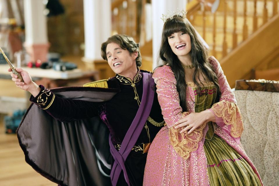 James Marsden and Idina Mezel in Disenchanted