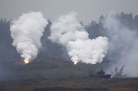 A tank takes part in the Zapad 2017 war games at a range near the town of Borisov, Belarus September 20, 2017. REUTERS/Vasily Fedosenko