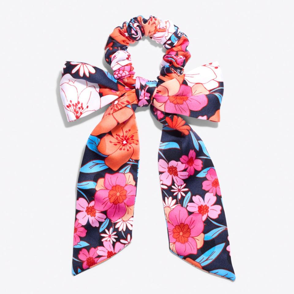 Draper James Tie Scarf Scrunchie in Wildflower Bouquet