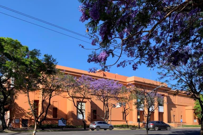 El Museo Nacional de Buenos Aires comenzó a funcionar allí en el año 1933, en un edificio que fue remodelado por el arquitecto Alejandro Bustillo