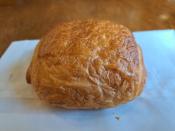 <p>A photo of a croissant.</p> 