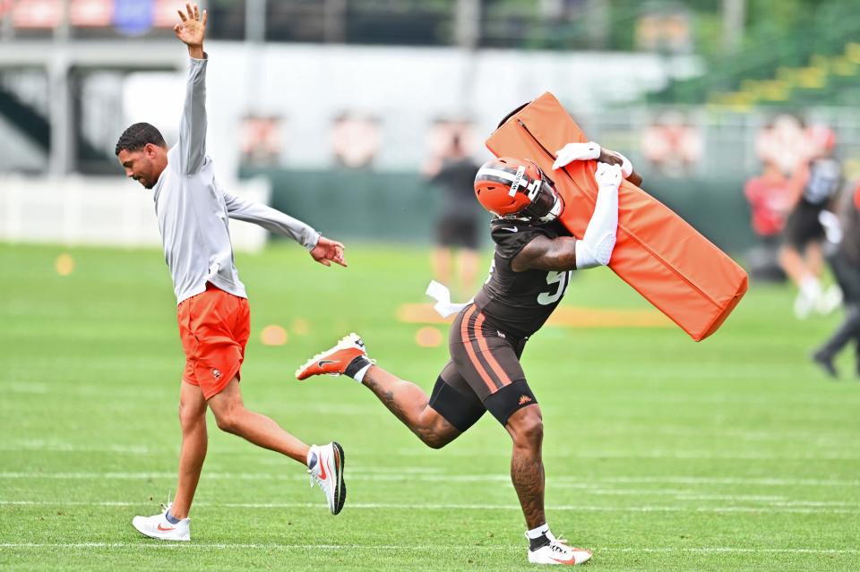 Cleveland Browns linebacker Mack Wilson (51) runs a drill during training camp at CrossCountry Mortgage Campus.