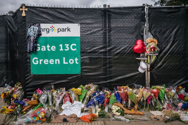 A makeshift memorial to those who died at the Astroworld festival sits outside Houston's NRG Park. (Photo: Brandon Bell via Getty Images)