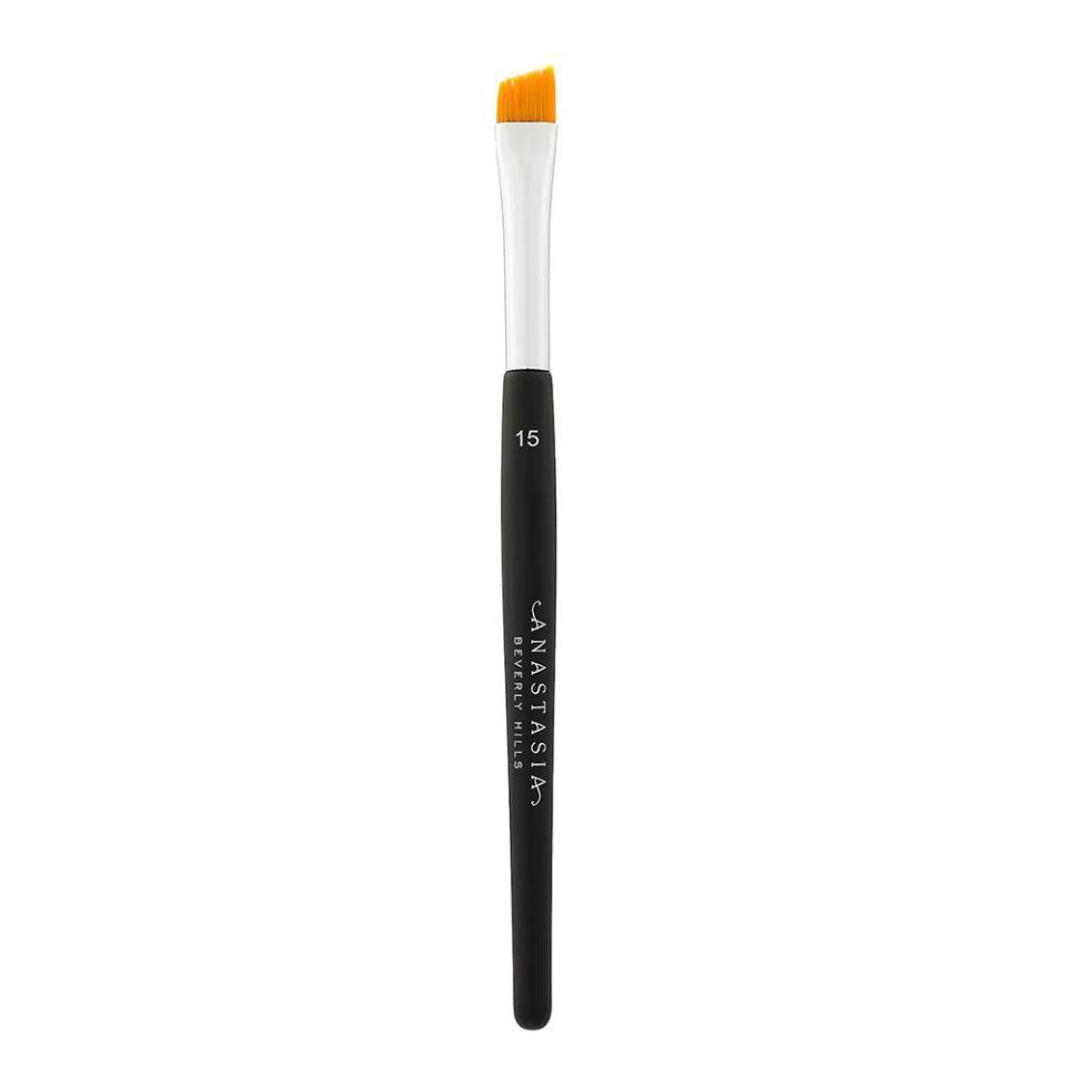 7) Anastasia Beverly Hills Angled Cut Brush