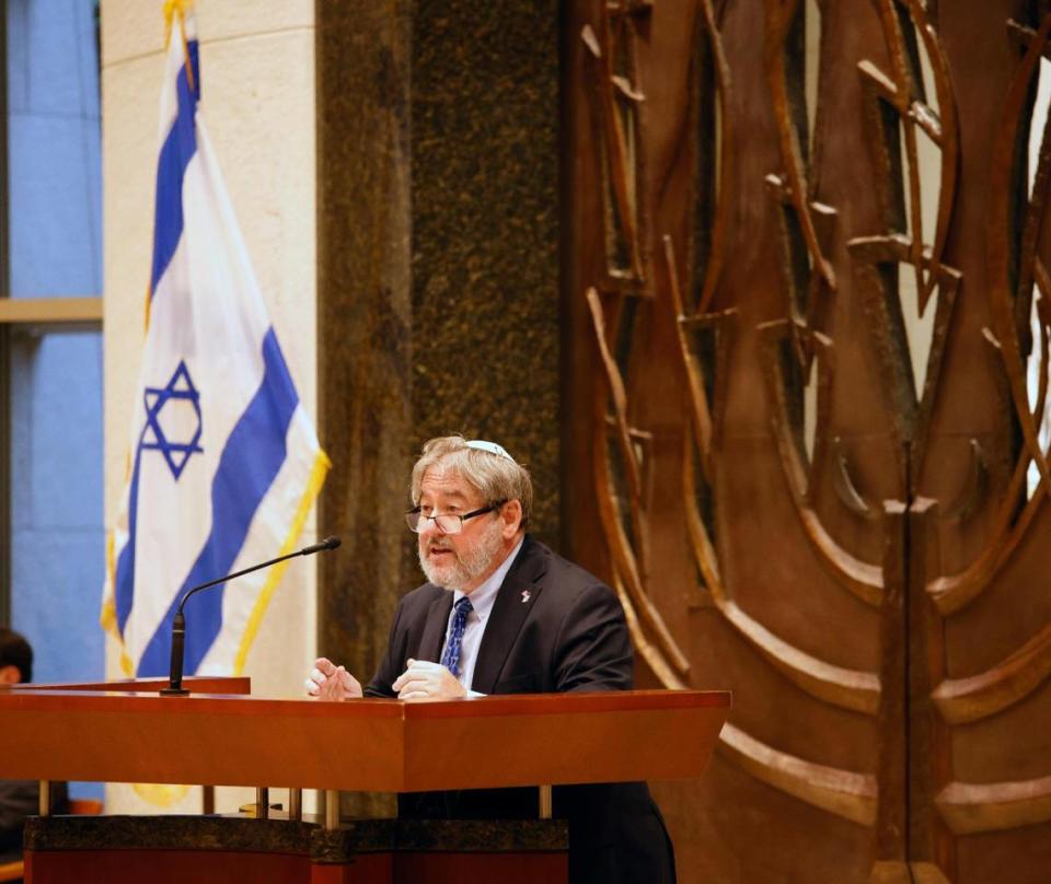 Jewish Federation Executive Director Barry Abels addresses the congregation during a vigil for Israel at Beth-El Congregation in Fort Worth, Texas, Tuesday, Oct. 10, 2023.