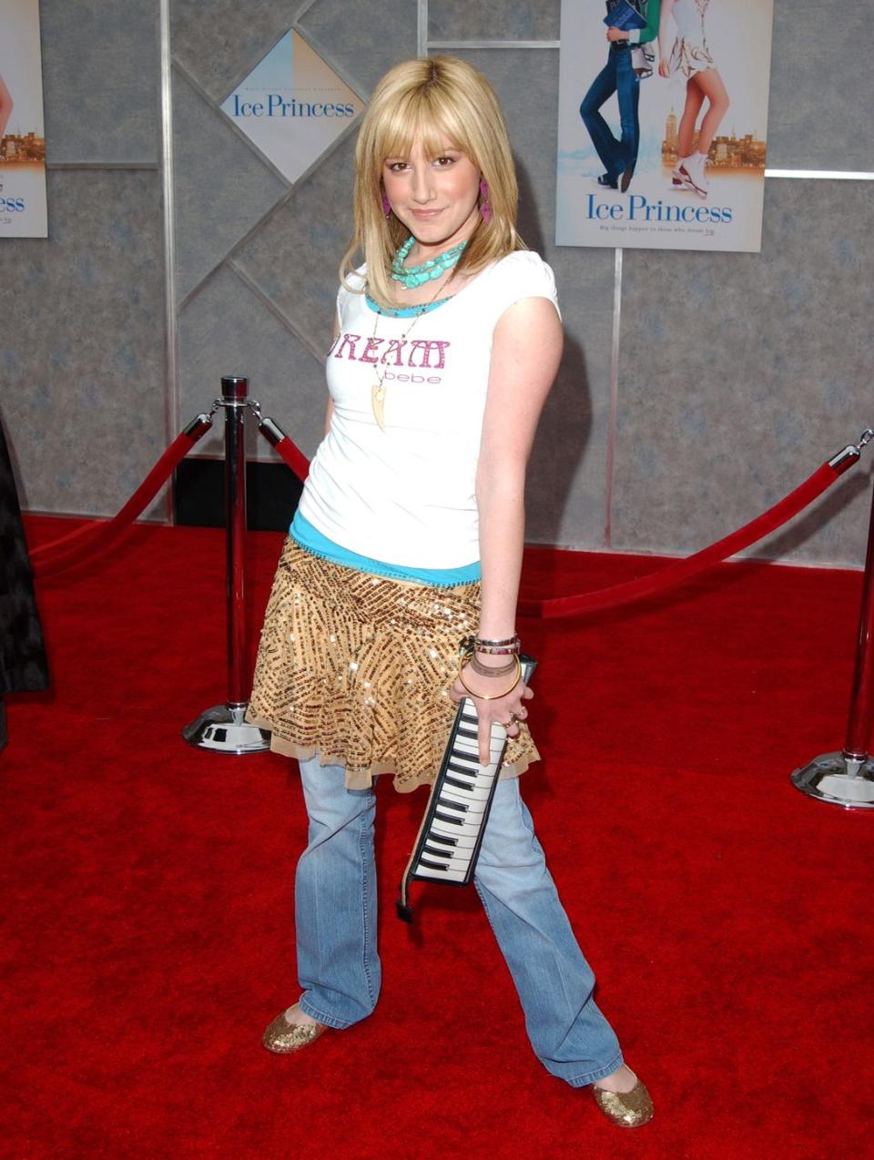 2005: Skirts Over Jeans