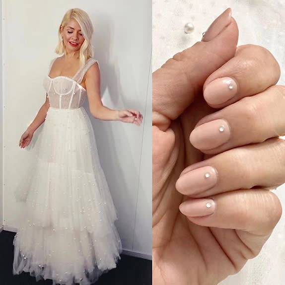 holly-willoughby-nails-instagram