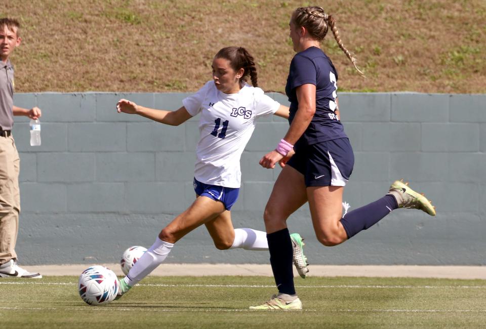 Lakeland Christian forward Maddie Lopez make  a strong run up the field against St. Johns Country Day in the second half on Wednesday in the 2023 FHSAA Class 2A Girls Soccer State Championships.
