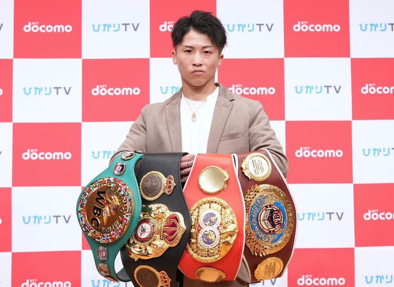 Naoya Inoue, con todos los cinturones de campeón