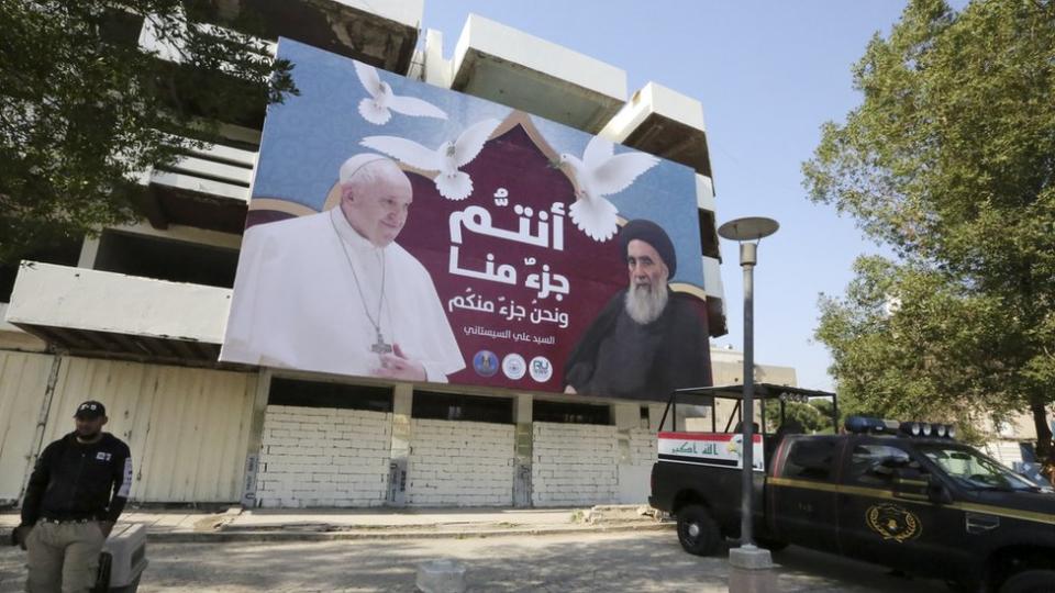 Foto del Papa con el ayatolá Ali al Sistani.