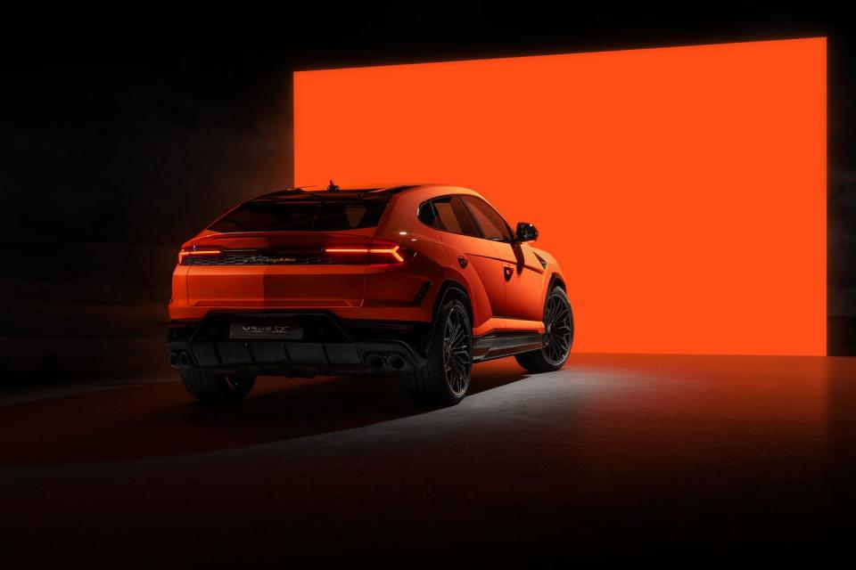 2025 lamborghini urus se