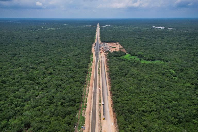 Vista aérea de la obra del tramo 3 del Tren Maya, en Umán, estado de Yucatán, México, el 31 de agosto de 2023.