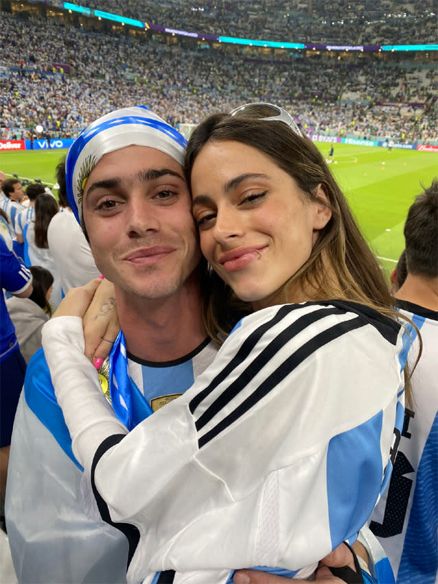 Tini Stoessel y su hermano en el Mundial