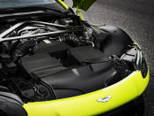 Unter der Motorhaube sitzt ein Vierliter-V8-Biturbo von AMG. Der deutsche Hersteller und Aston Martin arbeiten seit 2013 zusammen. (Bild-Copyright: Aston Martin)