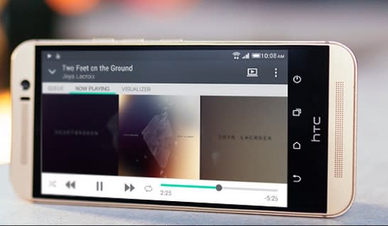 ▲HTC One M9為了前置喇叭的配置，造型依舊出現下巴設計。