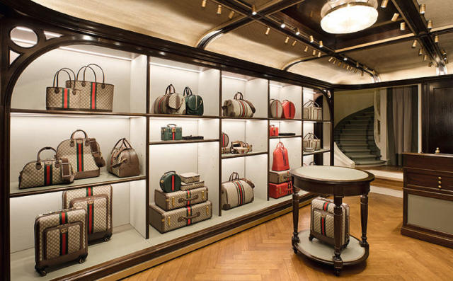 Gucci Luggage and suitcases for Women