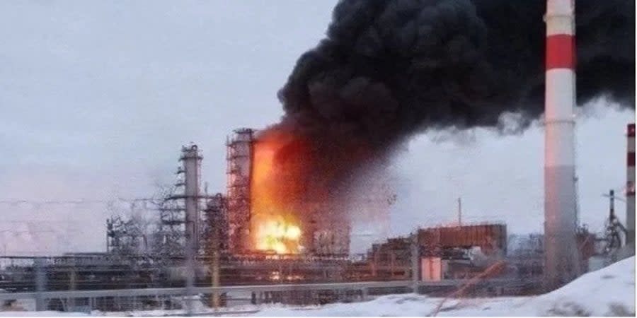 A fire at the Lukoil refinery in the Nizhny Novgorod region of the Russian Federation as a result of a drone attack, March 12, 2024