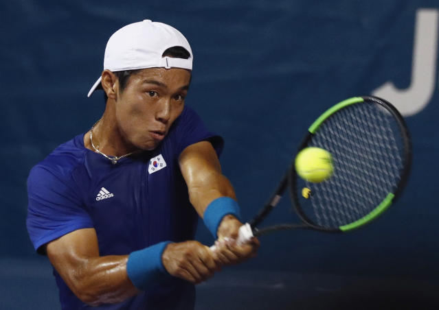 Duckhee Lee becomes first deaf player to win ATP Tour match