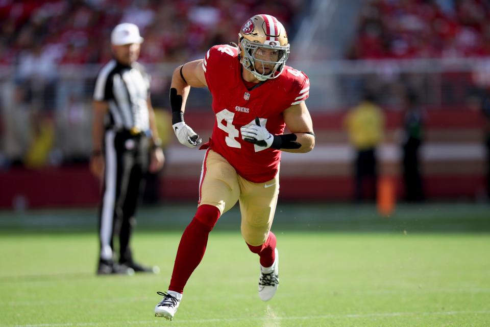 San Francisco 49ers fullback Kyle Juszczyk (44) runs against the Arizona Cardinals on Oct. 1 in Santa Clara, Calif.