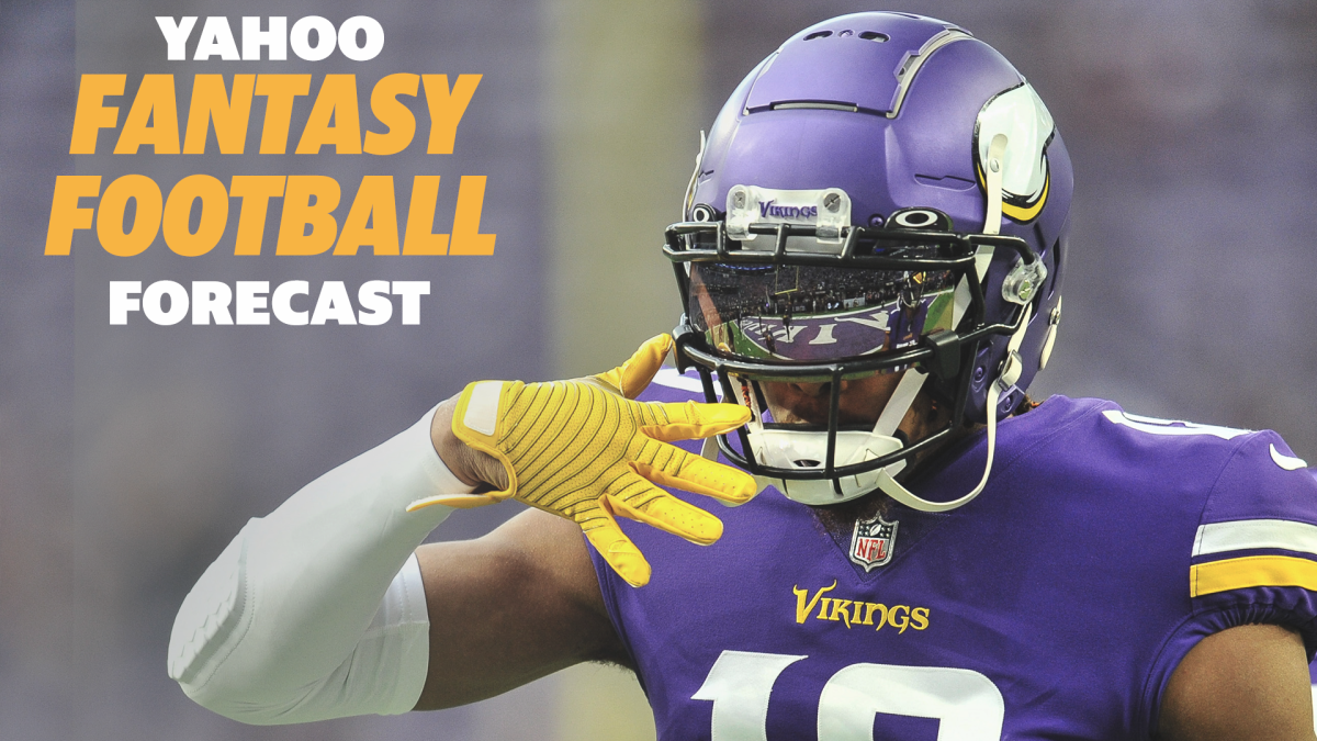 Yahoo fantasy football staff's first-round mock draft 1.0 [Video]