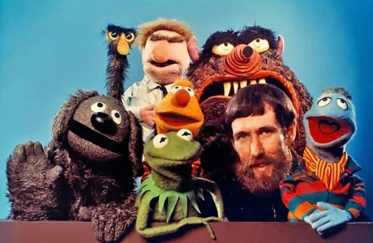 Jim Henson junto a sus criaturas