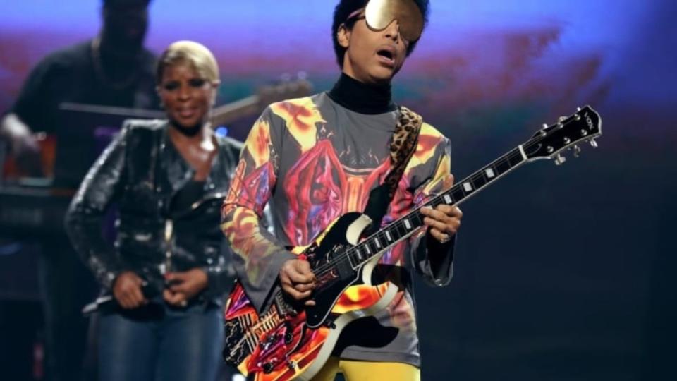 Mary J. Blige and Prince perform onstage during the 2012 iHeartRadio Music Festival at the MGM Grand Garden Arena on Sept. 22, 2012, in Las Vegas. (Photo by Christopher Polk/Getty Images for Clear Channel)