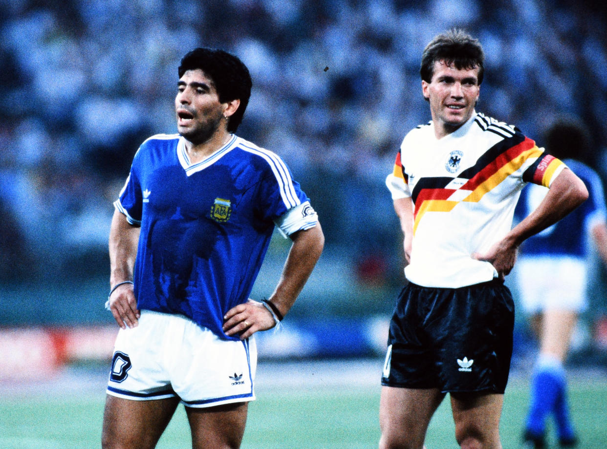 En 1990 Argentina llegó a la final contra Alemania a pesar de haber perdido su primer juego. (Foto: Etsuo Hara/Getty Images)