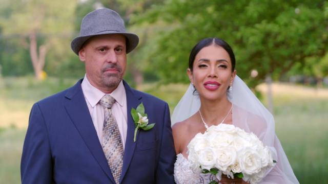 90 Day Fiance's Jasmine Pineda Unimpressed and Didn't 'Like' Her Honeymoon  With Gino Palazzolo